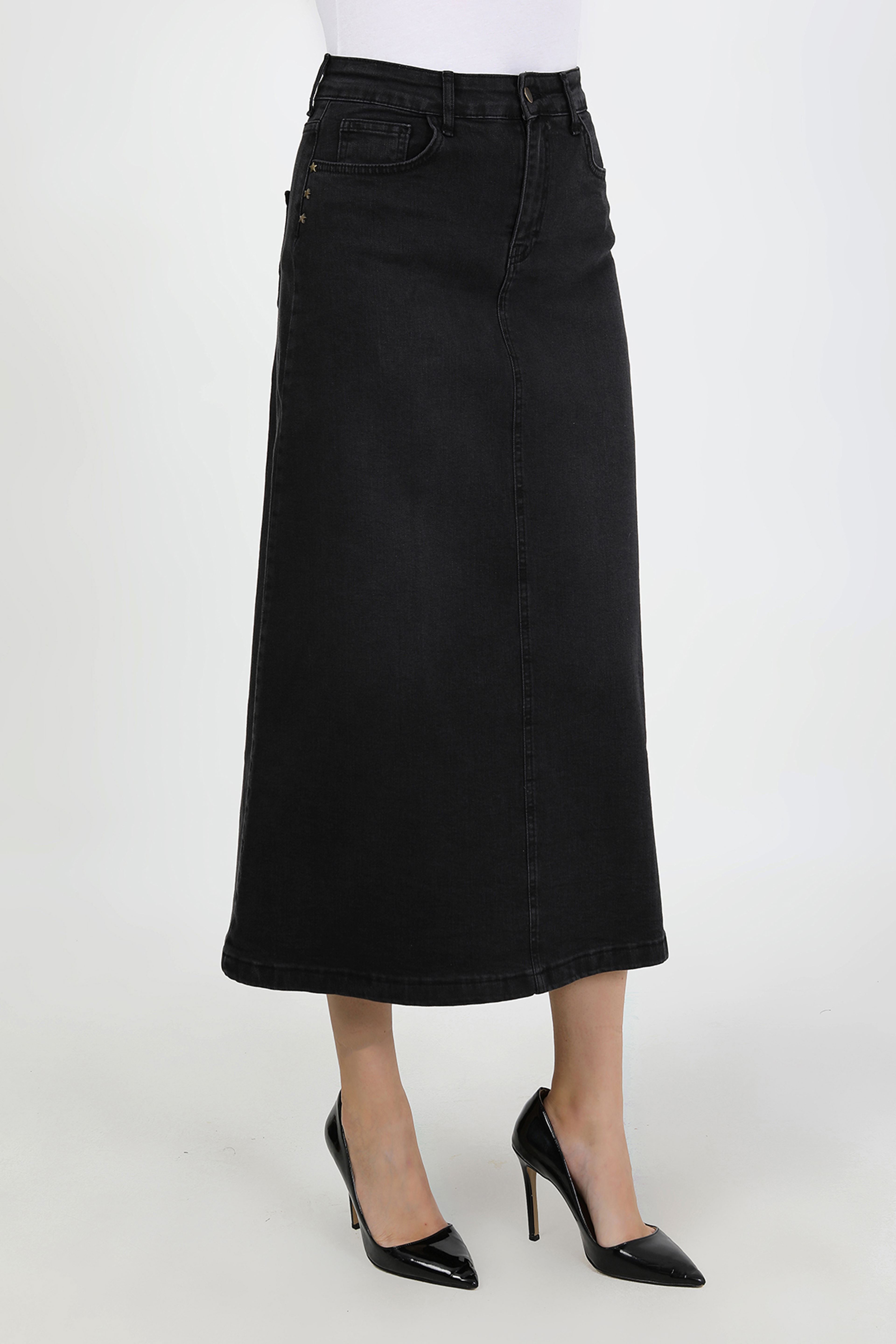 تنورة جينز سوداء بنقشة نجمة من القماش الطبيعي