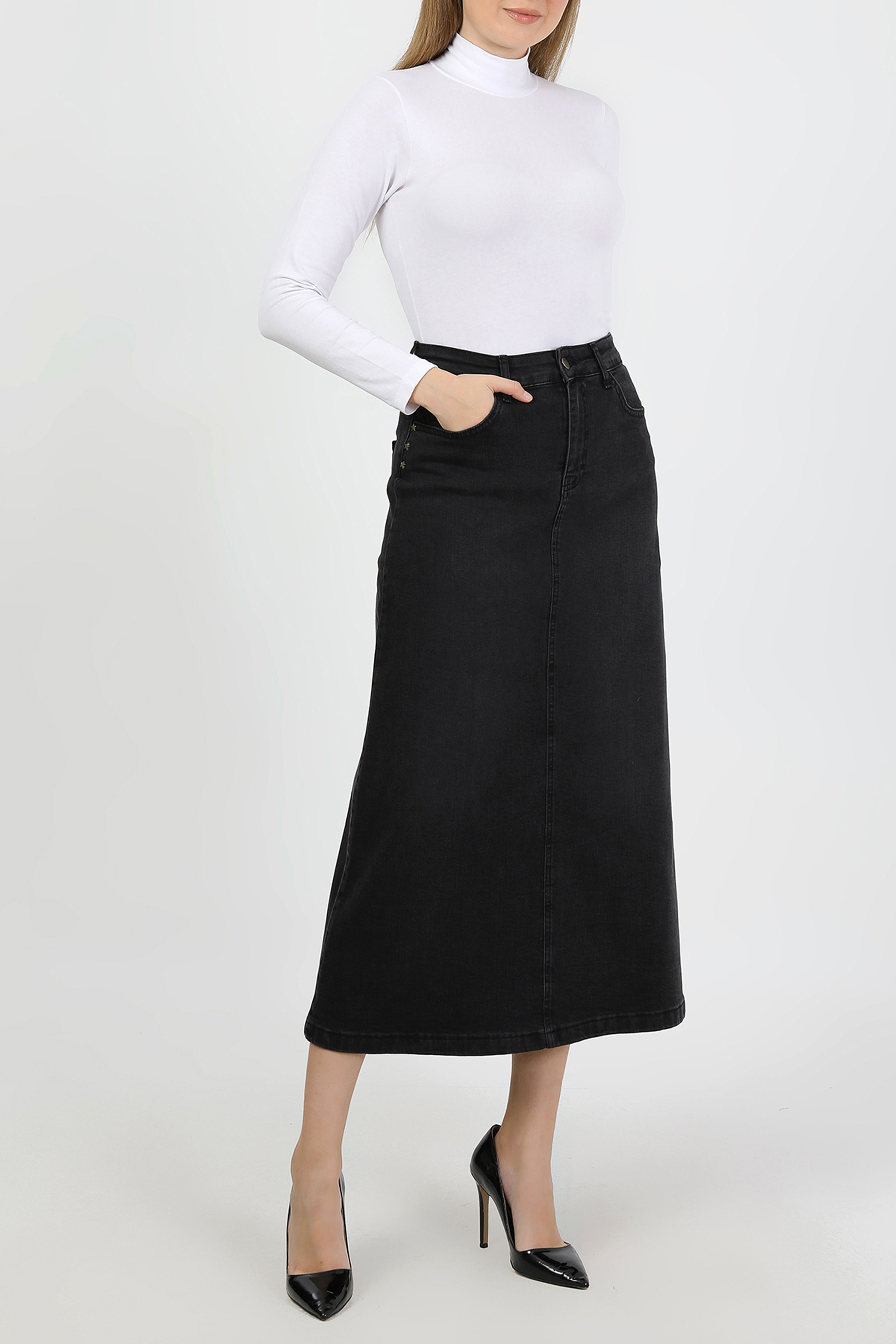 تنورة جينز سوداء بنقشة نجمة من القماش الطبيعي