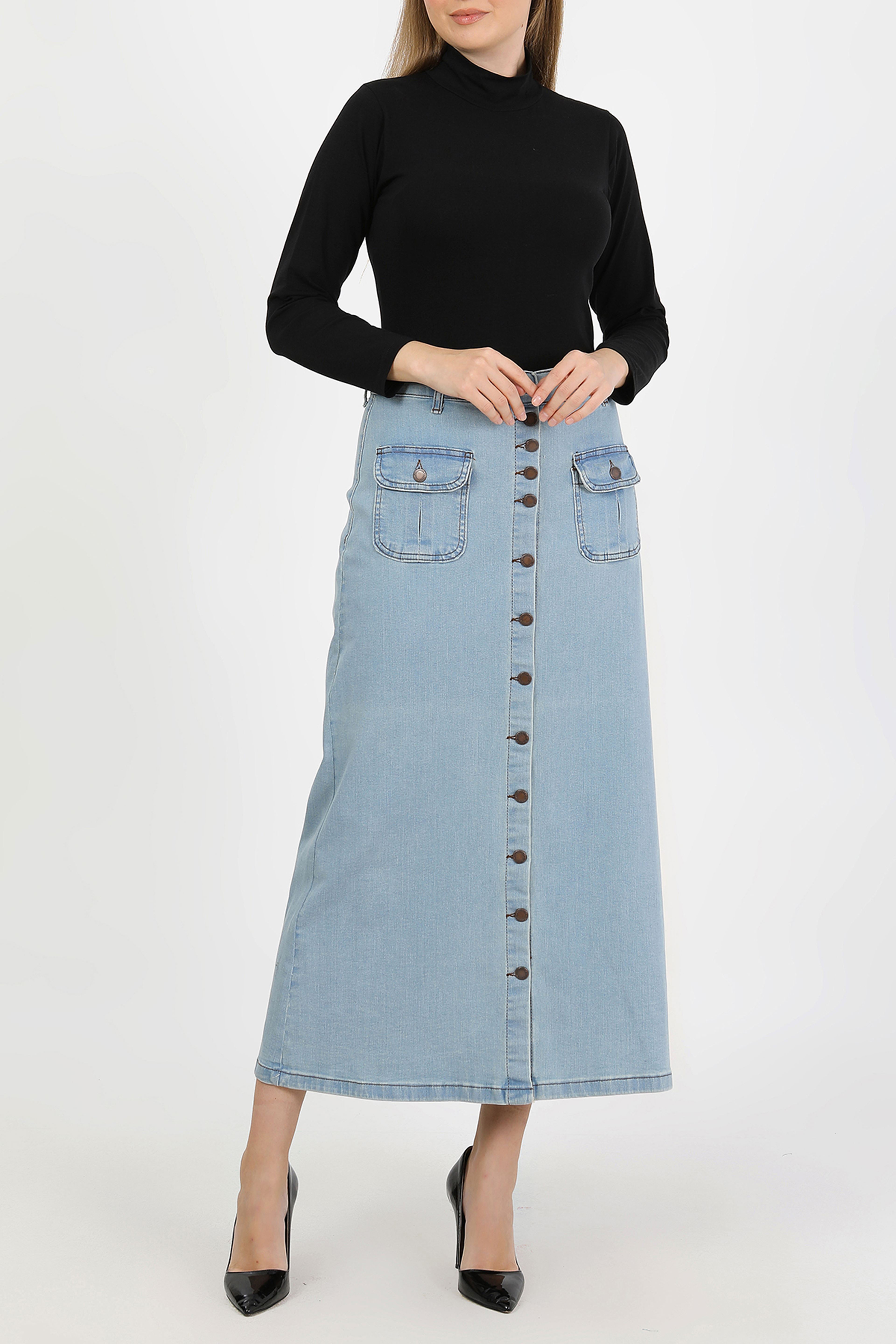 تنورة حجاب زرقاء فاتحة مع منفاخ وأزرار وجيوب