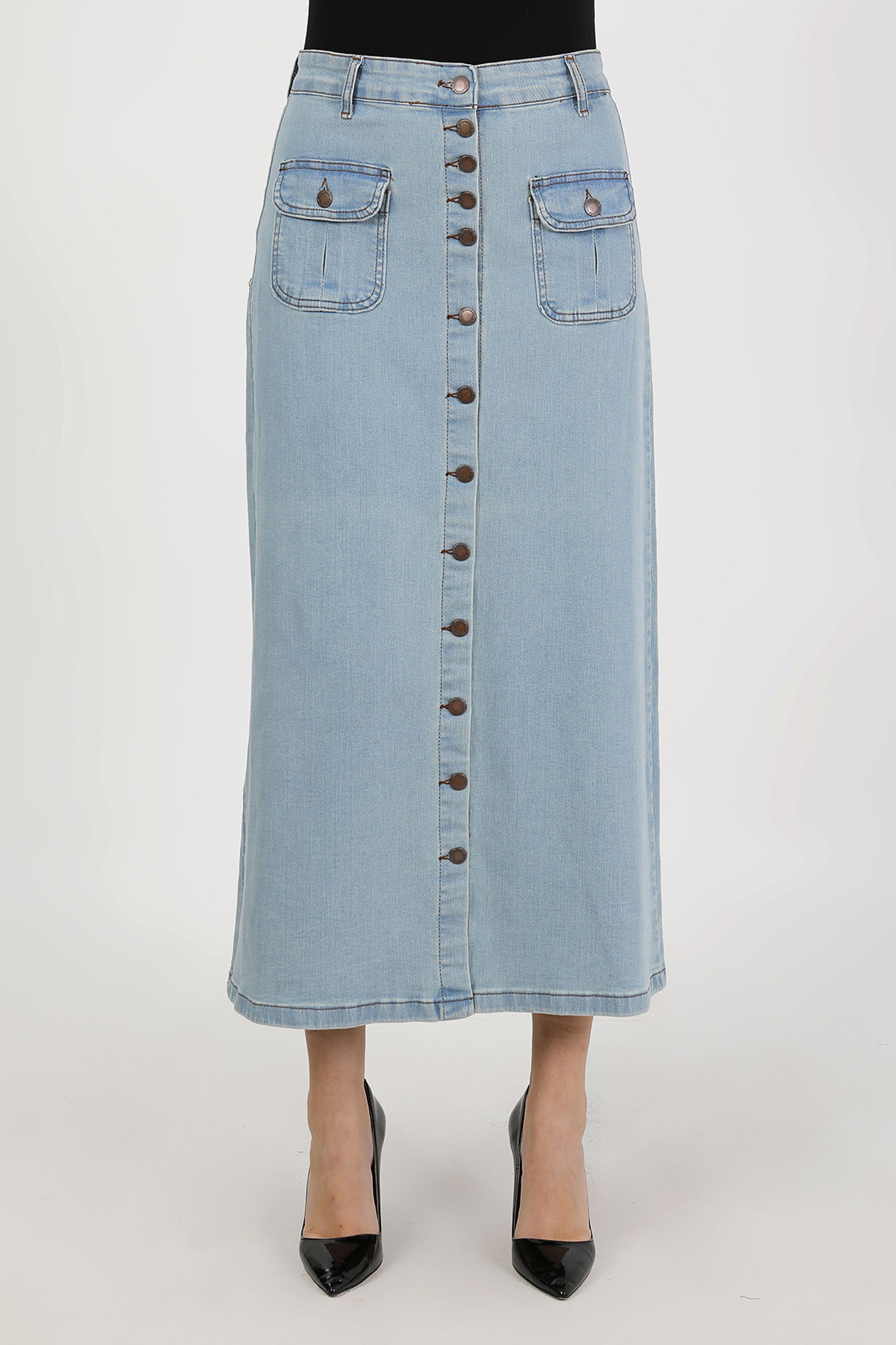 تنورة حجاب زرقاء فاتحة مع منفاخ وأزرار وجيوب