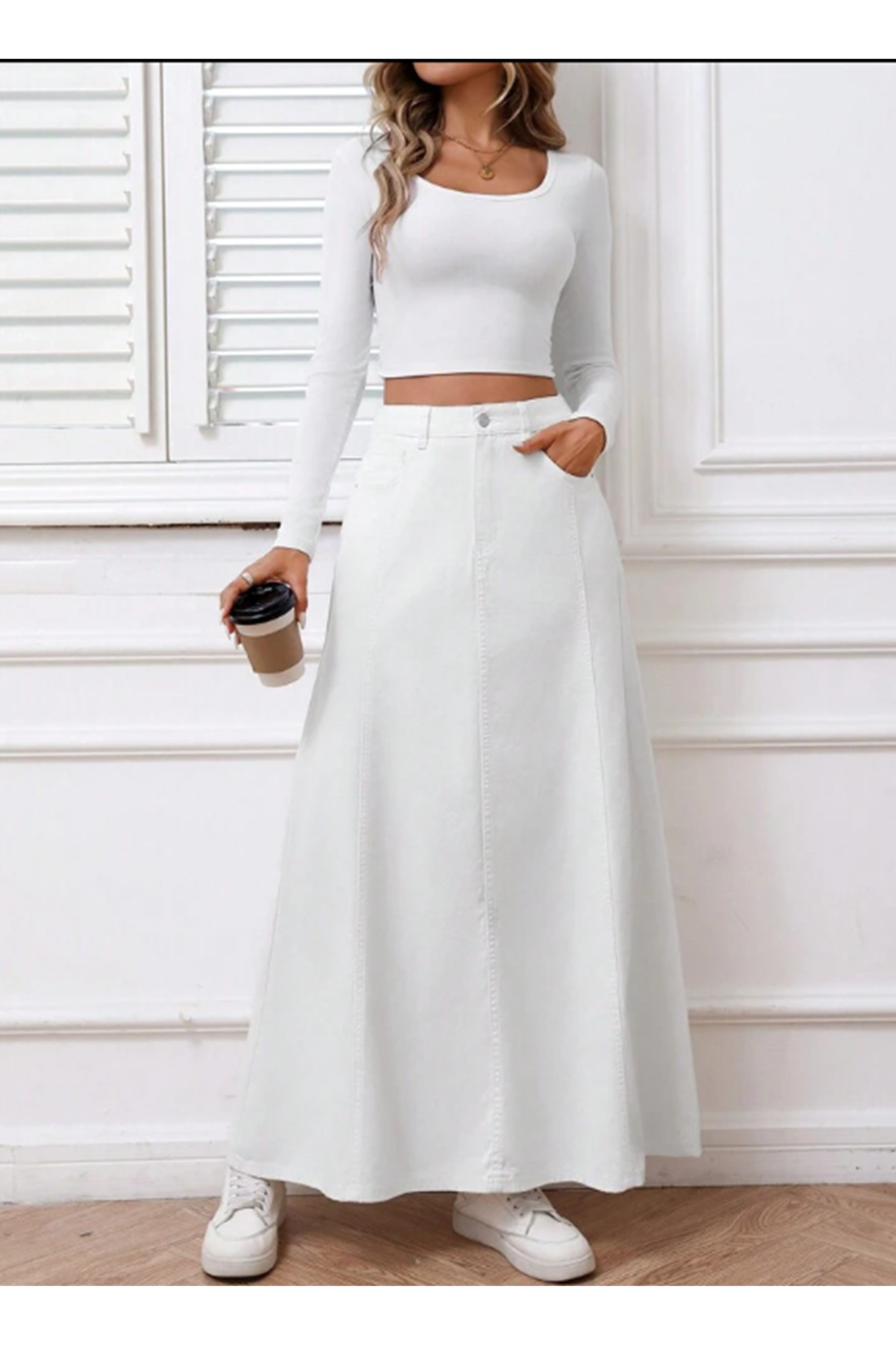 تنورة جينز طويلة بأجزاء مقسمة