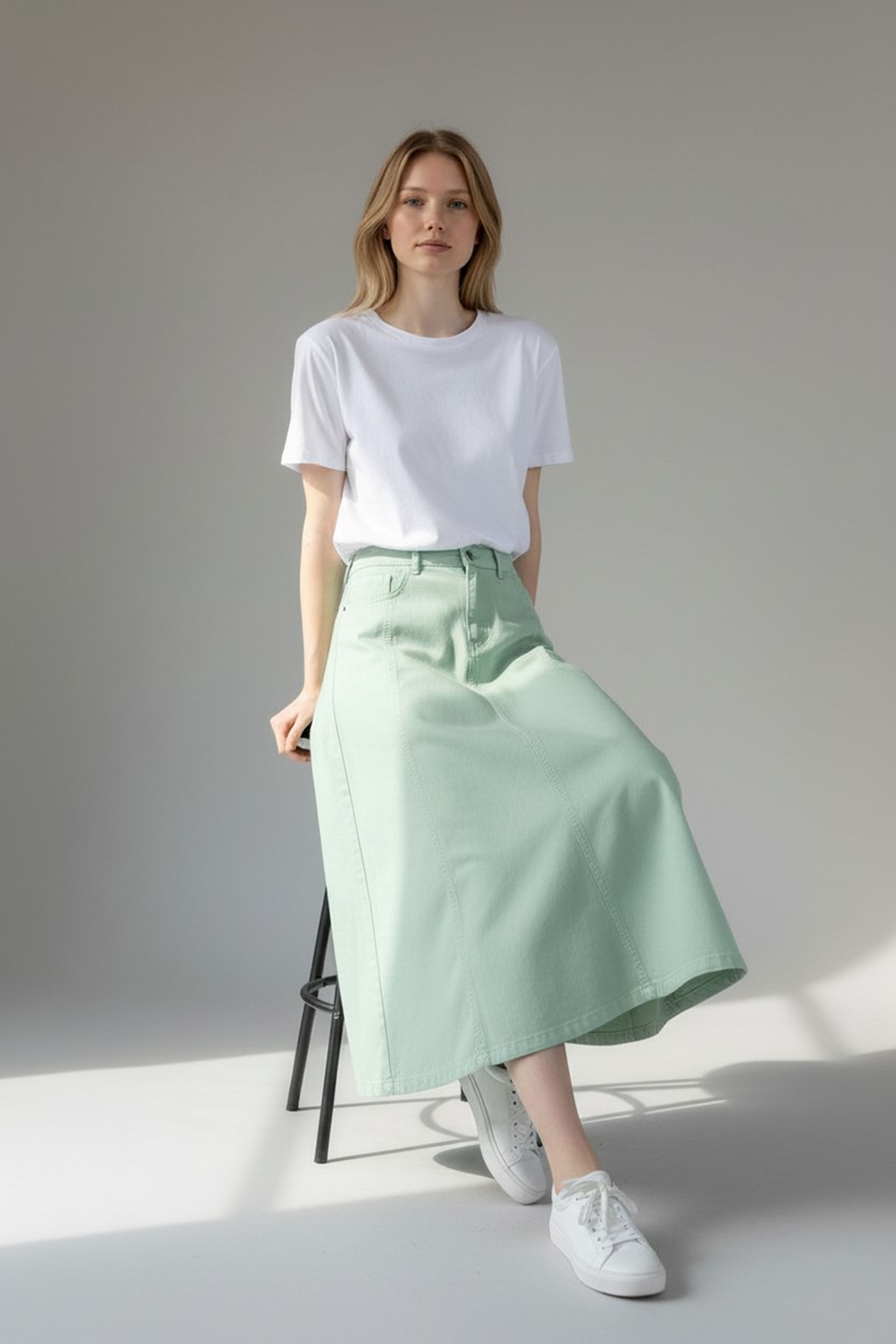 Длинная джинсовая юбка из клиньев