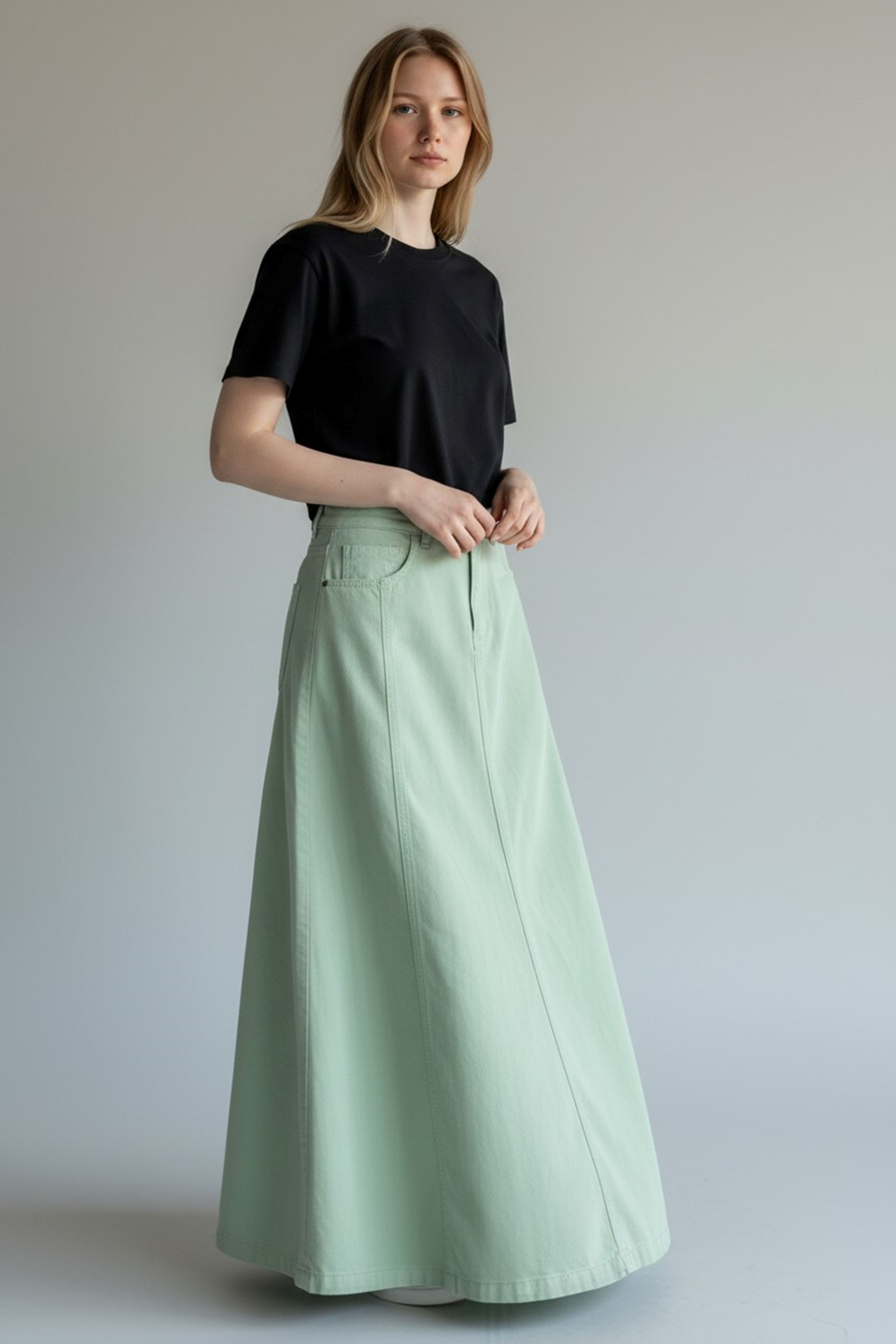 Длинная джинсовая юбка из клиньев