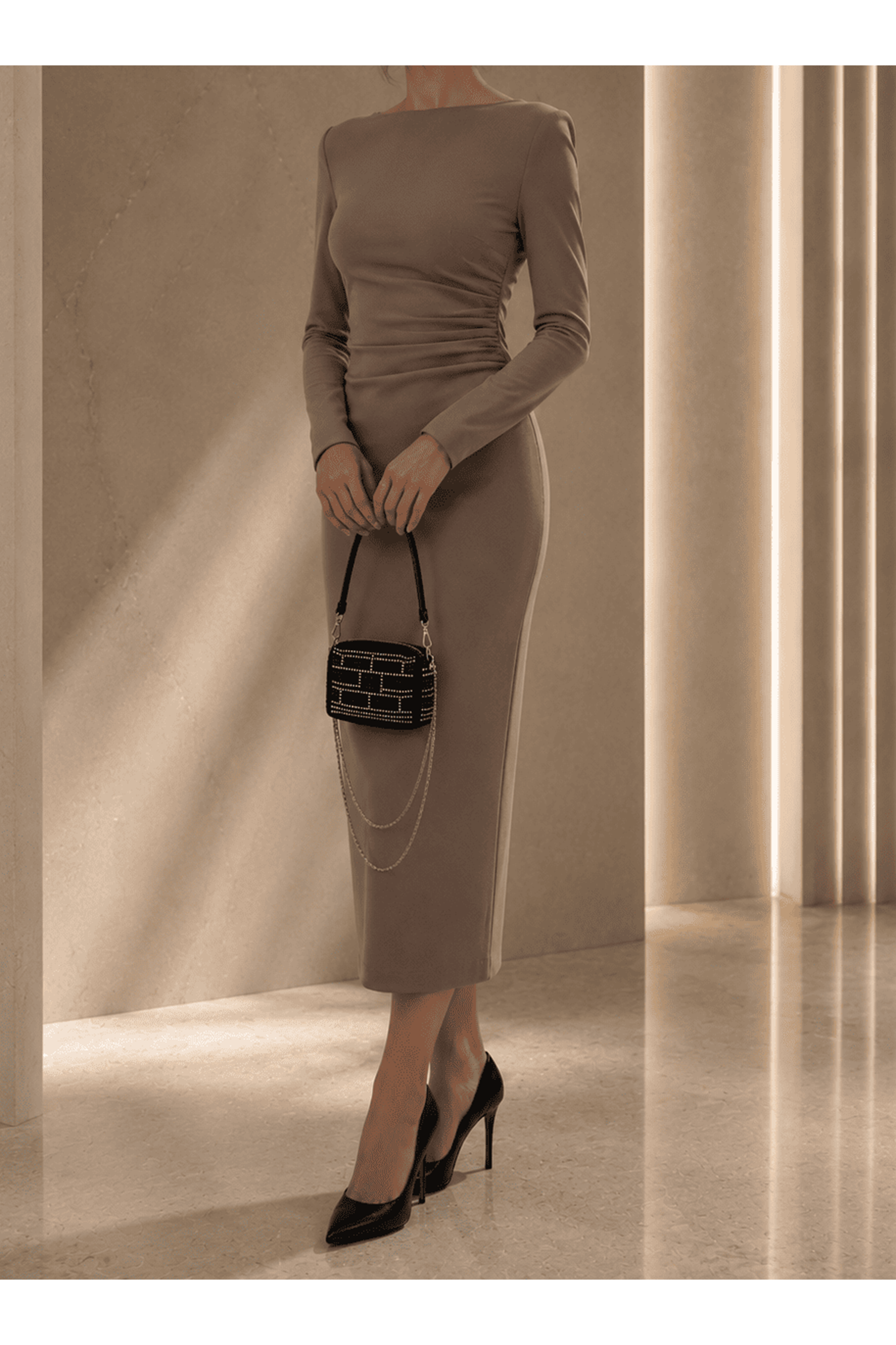 TAŞLI MODEL ZİNCİRLİ EL VE OMUZ ÇANTASI Gri