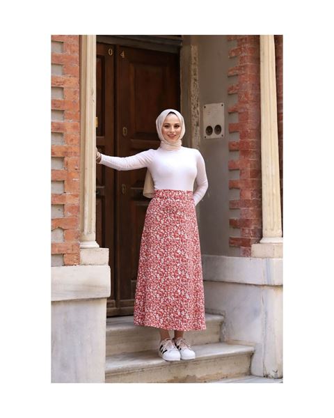 تنورة من الفيسكوز بأزرار