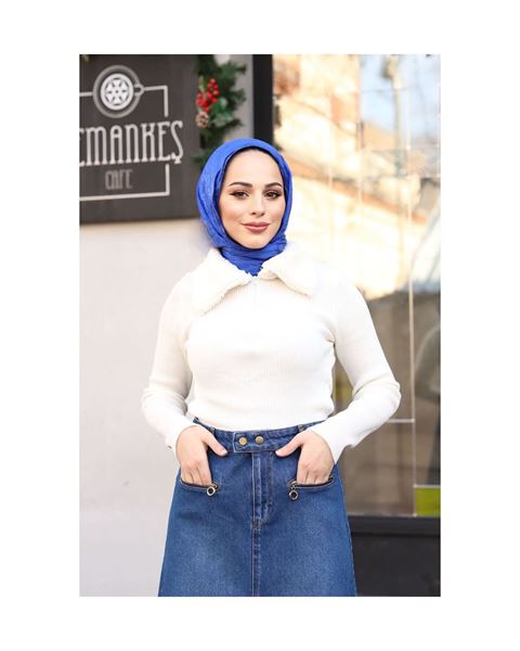 تنورة جينز زرقاء مع خصر بسحاب وجيوب