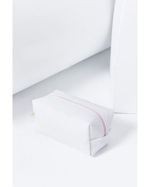 حقيبة مستحضرات تجميل ملونة بسحاب