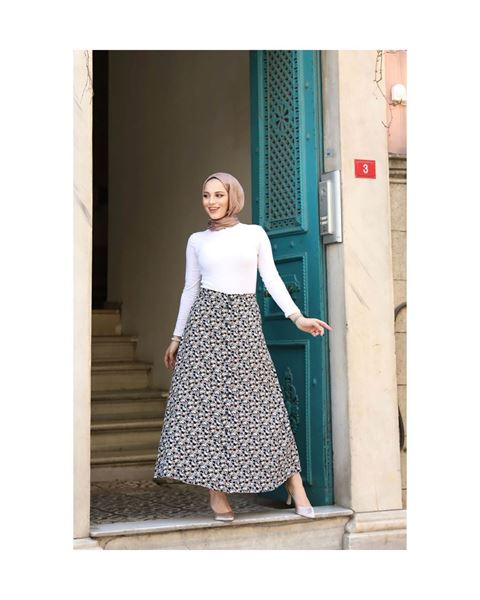 تنورة من الفيسكوز بأزرار