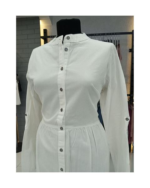 فستان جينز بأزرار كاملة من قماش طبيعي – أبيض