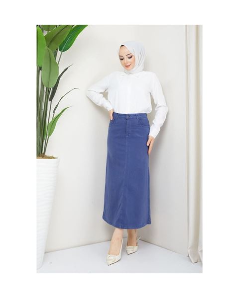 تنورة متوسطة الطول من الليكرا والجبردين باللون الأزرق الداكن