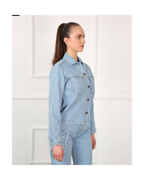 سترة مطرزة على شكل فراشة - زرقاء