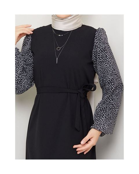 فستان توجبا بأكمام شيفون دائرية منقوش - أسود