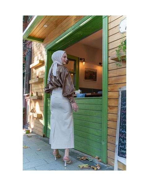 تنورة قماشية كريمية