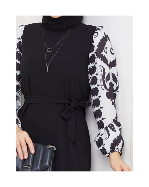 فستان توجبا بأكمام شيفون دائرية منقوش - أسود