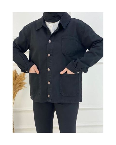 جاكيت أسود بثلاثة جيوب