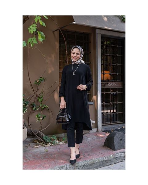 تونيك بحافة بيضاوية – لوزي وأسود