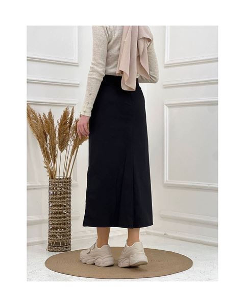 تنورة قلم رصاص من القماش باللون الأسود