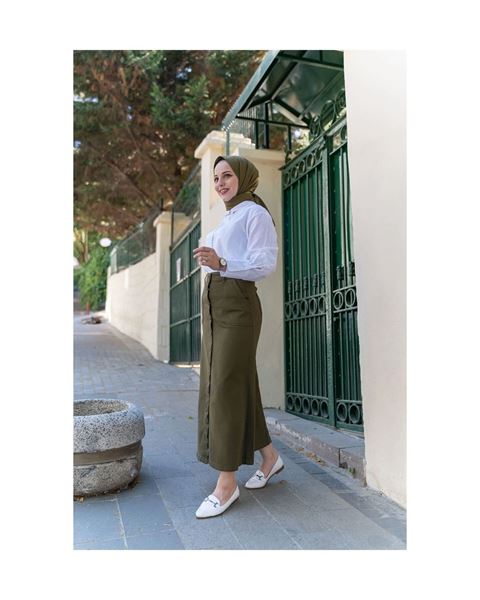 تنورة غاباردين بأزرار كاكي