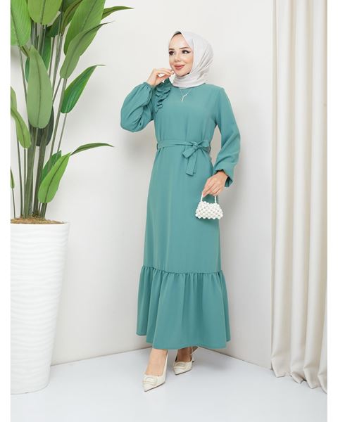 فستان من قماش الكريب مع كشكشة على الكتف باللون الأخضر