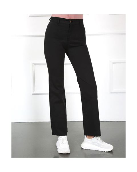 بنطال أسود من قماش طبيعي