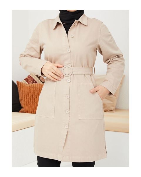 سترة بحزام وإبزيم لون لوزي