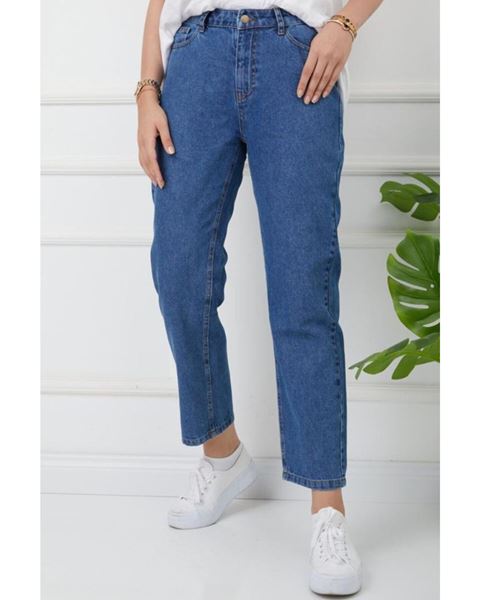 بنطال جينز أزرق فاتح من قماش طبيعي