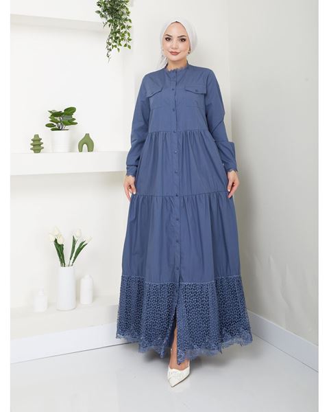 فستان من القماش الطبيعي مزين بالدانتيل وأزرار (نيلي)