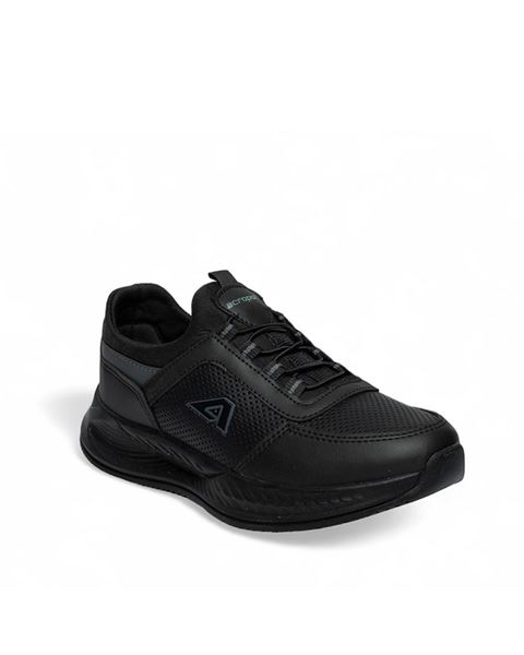 حذاء رياضي أسود