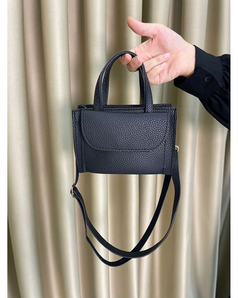 حقيبة يد وكتف صغيرة الحجم باللون الأسود