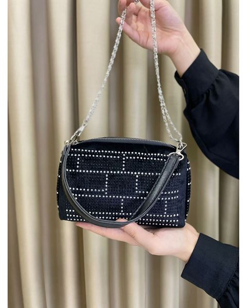 حقيبة يد وكتف بسلسلة من ستون موديل رمادية