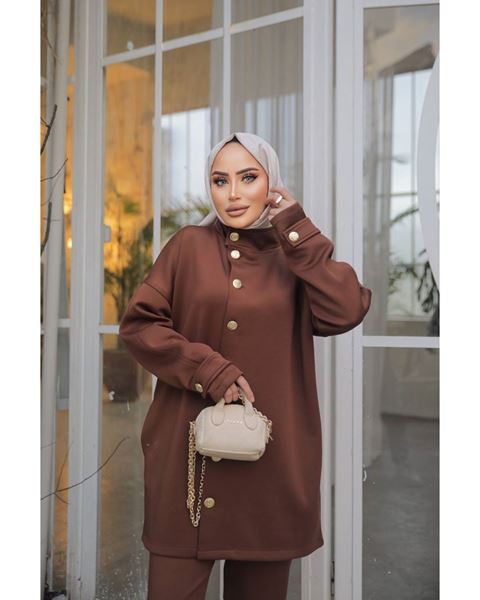 بدلة غوص كبيرة الحجم باللون البني