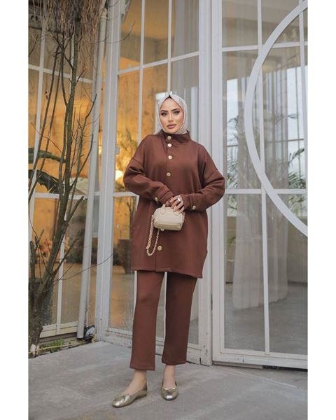 بدلة غوص كبيرة الحجم باللون البني