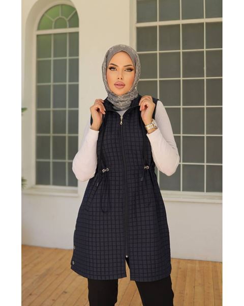 سترة مبطنة مقرمشة باللون الأزرق الداكن