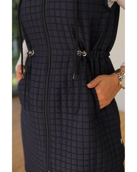 سترة مبطنة مقرمشة باللون الأزرق الداكن