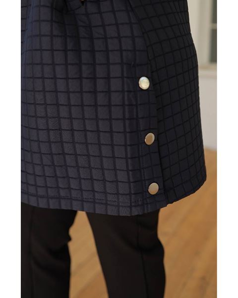 سترة مبطنة مقرمشة باللون الأزرق الداكن