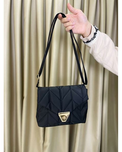 حقيبة ذراع وكتف مبطنة باللون الأسود