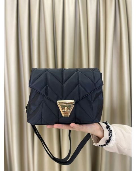 حقيبة ذراع وكتف مبطنة باللون الأسود