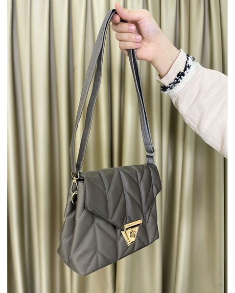 حقيبة ذراع وكتف مبطنة باللون الفحمي