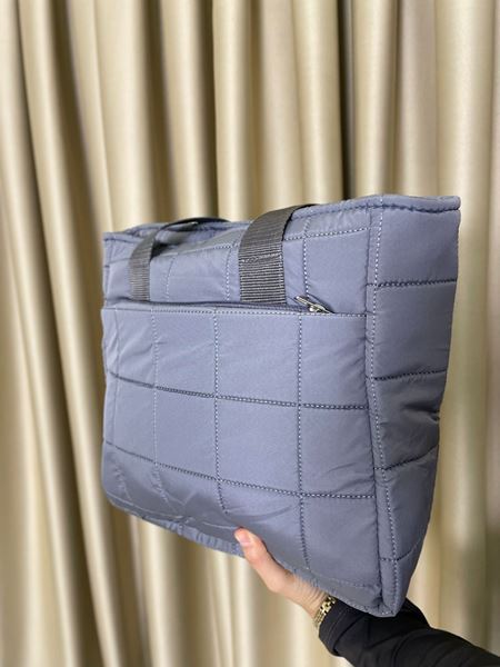 حقائب يد مبطنة كبيرة الحجم باللون الرمادي