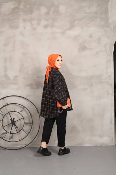 قميص أسود برتقالي