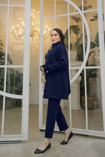 بدلة غوص بياقة قياسية باللون الأزرق الداكن