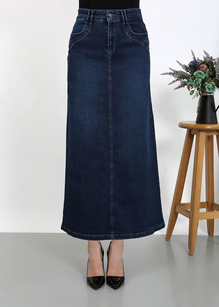 بنطال جينز أزرق داكن مع تفاصيل جيوب