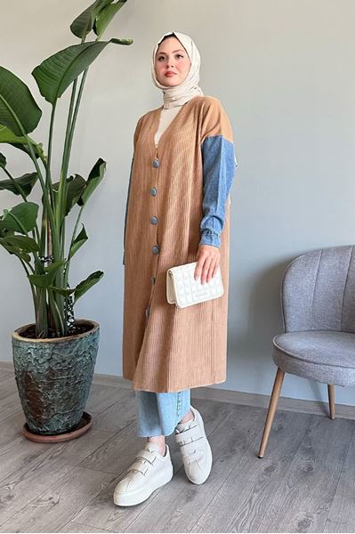 كارديجان جينز محبوك بأكمام بلون الجمل