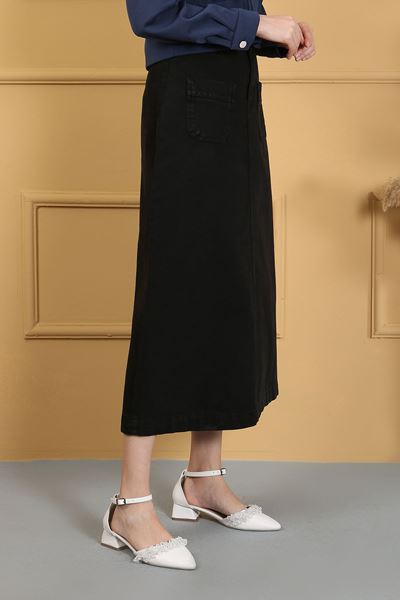 تنورة حجاب سوداء داكنة