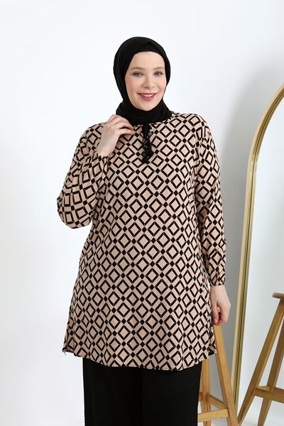 تونيك بقصة مريحة من قماش فيسكون بنقشة مربعة مقاس كبير، لون بيج أسود