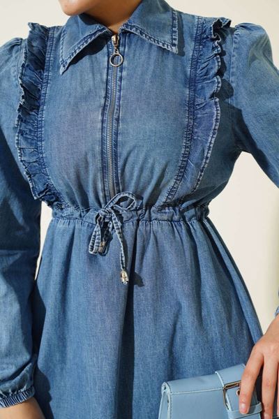 فستان جينز أزرق بأكمام منفوخة وسحاب