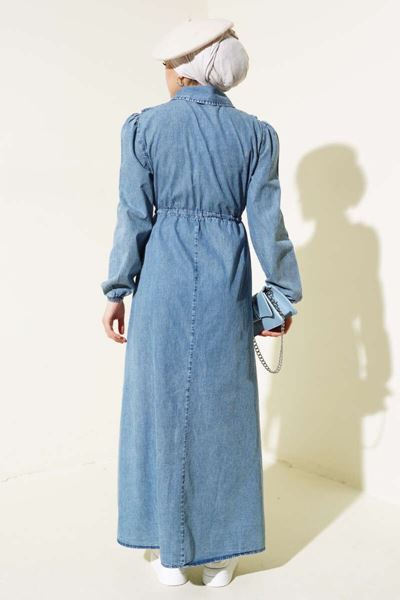 فستان جينز أزرق بأكمام منفوخة وسحاب