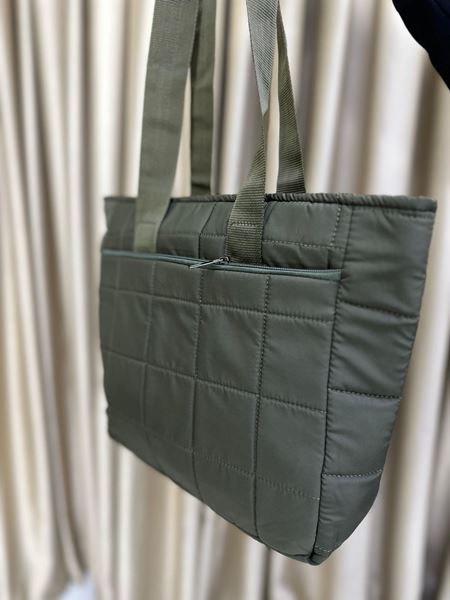 حقائب يد مبطنة كبيرة الحجم باللون الكاكي