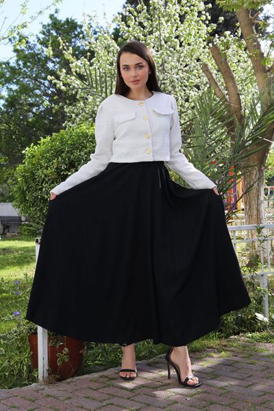 تنورة كلاسيكية سوداء عالية الخصر من الإيلاستين