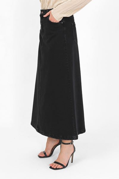 تنورة سوداء عالية الخصر على شكل حرف A